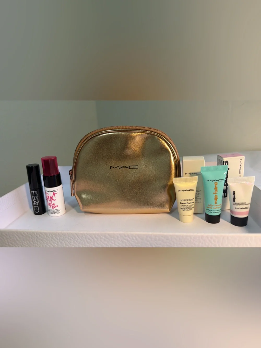 New Small MAC Cosmetics Metallic Rose Gold Makeup Pouch with Mini deluxe samples